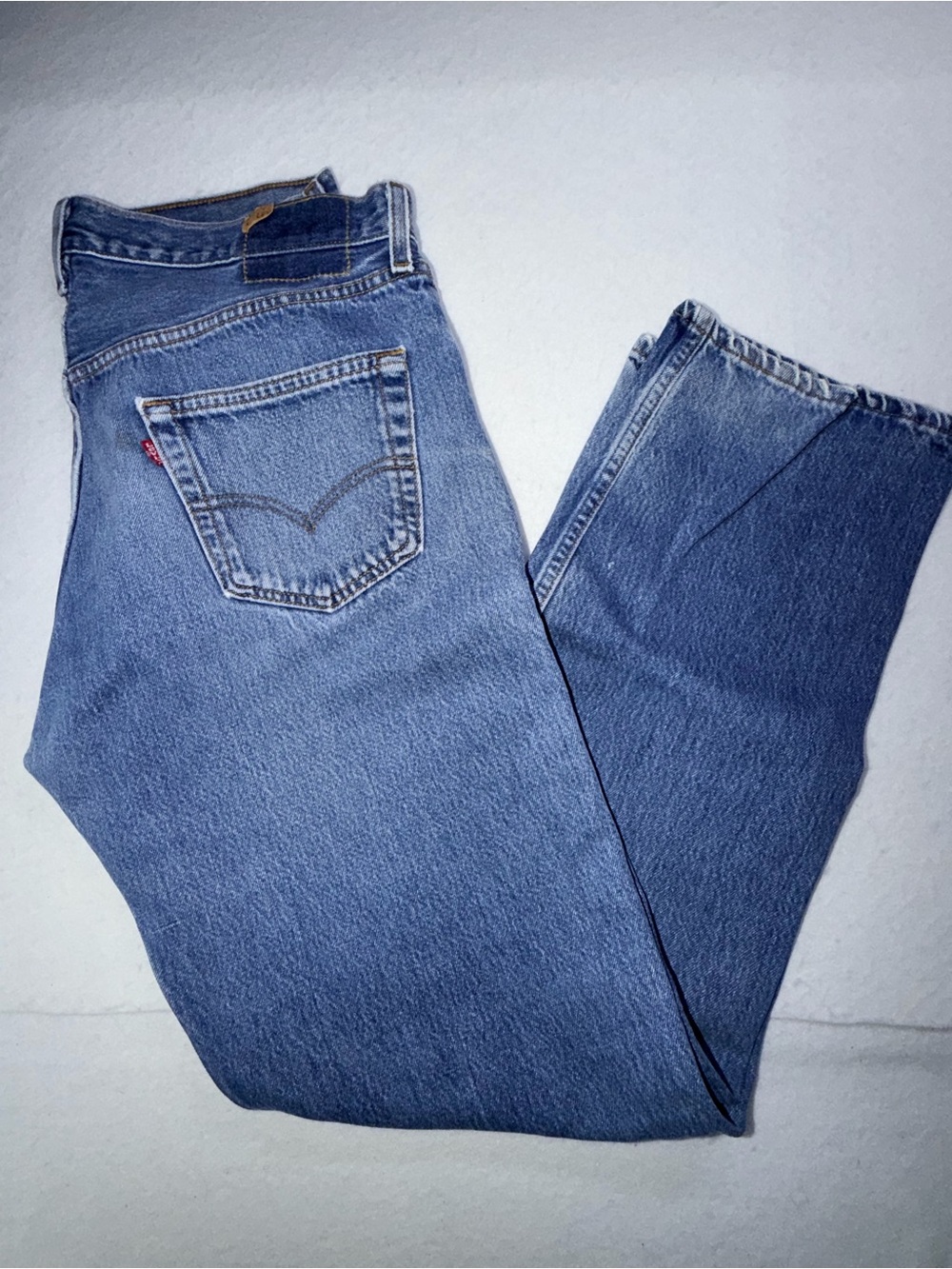 Levi's VTG 1996 Men's 501 button fly Straight Jeans in Medium Blue Denim